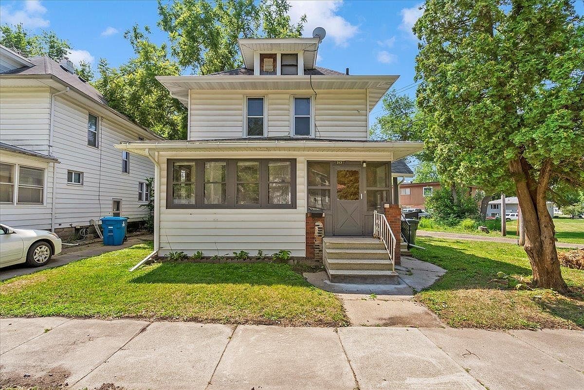 213 Elmwood St, Waterloo, IA 50701 Zillow