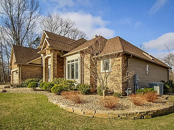 3rd image of 1450 Stonecreek Ct