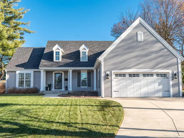 1538 11th AVENUE, Grafton, WI 53024