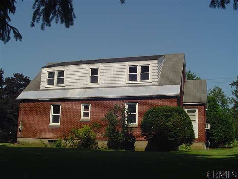 2nd image of 31 WASHINGTON Avenue