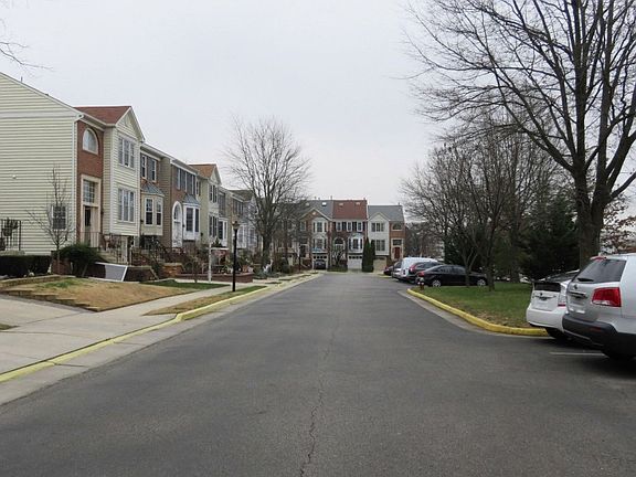 4th image of 7025 Ashleigh Manor Ct