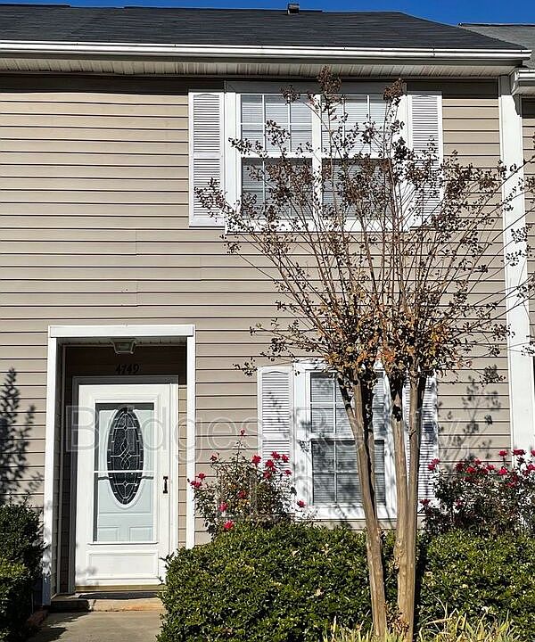 1st image of 4749 Brookwood Dr