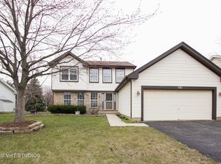 581 Lakewood Farms Dr, Bolingbrook, IL 60490
