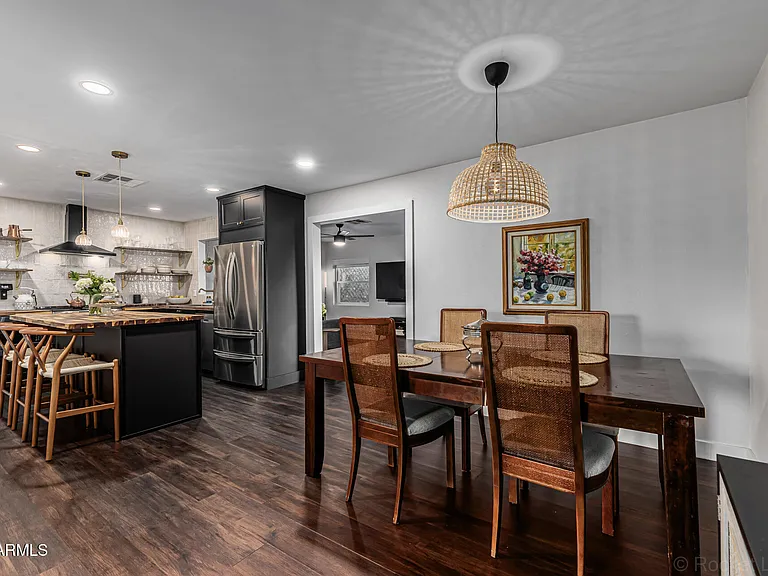 2200 N Los Altos Dr — Photo 7