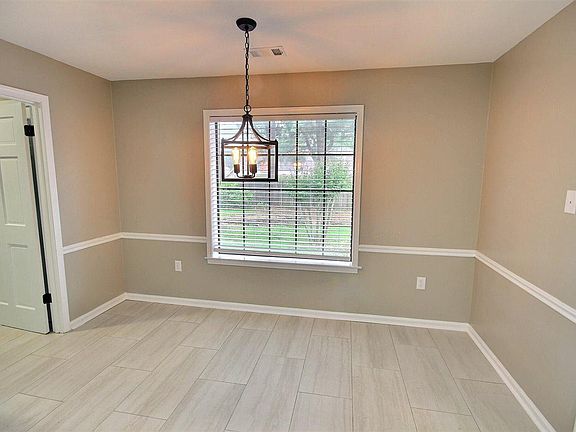 3rd image of 8331 Chimneyrock Blvd