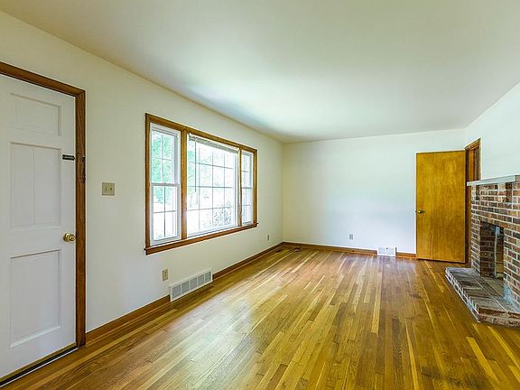 2nd image of 361 Hillsboro Ave