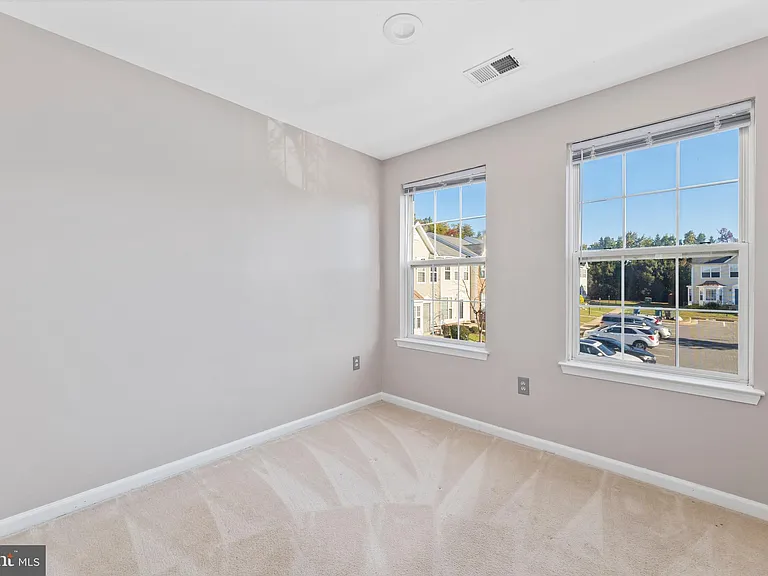 3343 Cape May Ct — Photo 20