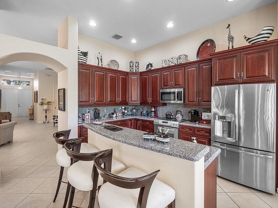 1st image of 3351 Spanish Trl APT 212