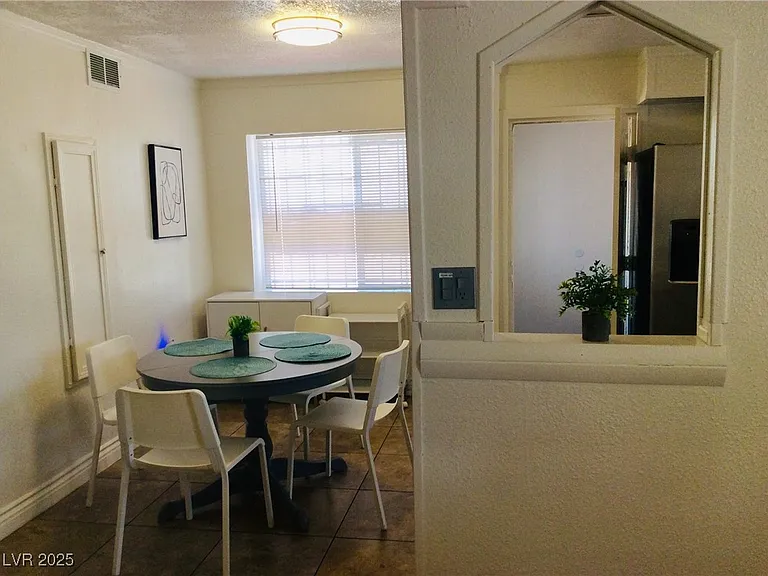 5108 Wilbur St — Photo 11