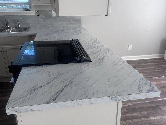 3rd image of 5013 Longview Dr