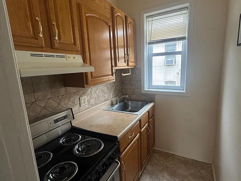 179 Ray St #2F — Photo 15