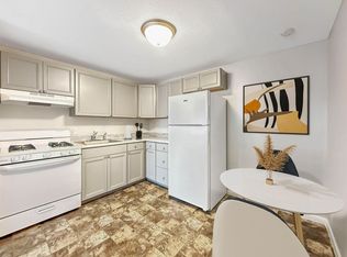 1895 Middlesex St #17, Lowell, MA 01851