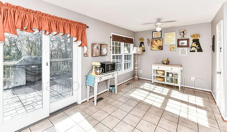 7245 Worsley Way — Photo 12