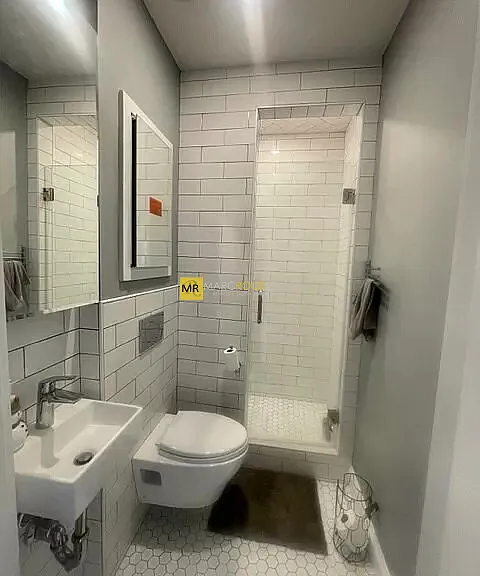 817 E 2nd St #3 — Photo 15