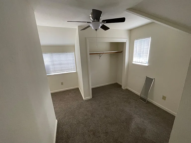 575 El Camino Ave — Photo 8