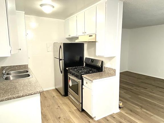 3rd image of 12746 Pacific Ave APT 2