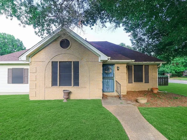 822 Hester St, Jonesboro, AR 72401