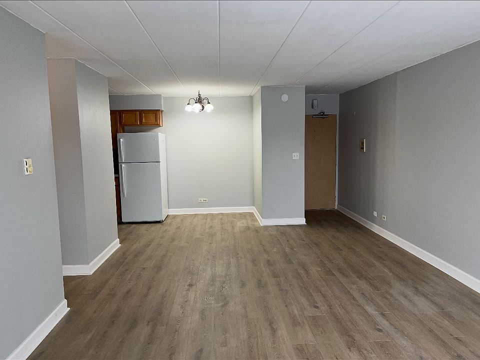 2nd image of 115 Marengo Ave APT 505