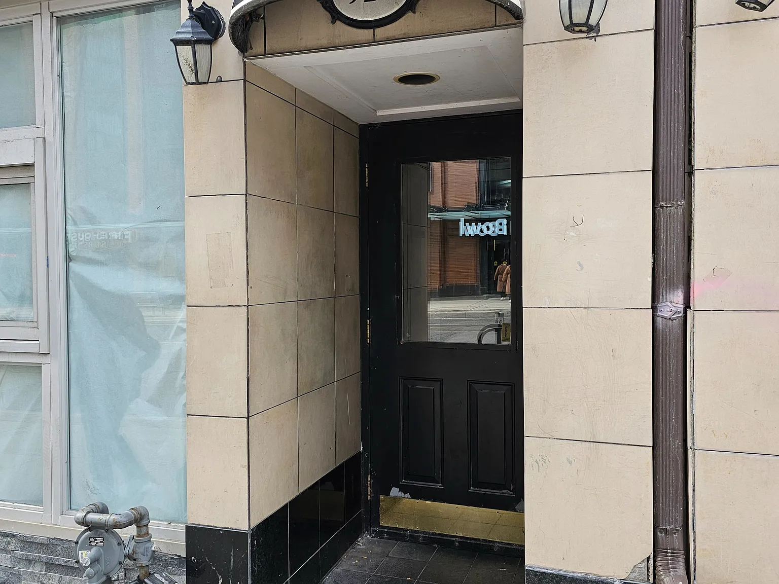 1 bed, $2,200 — Photo 2