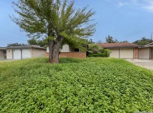 3446 Chateau Dr, San Antonio, TX 78219