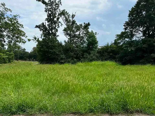 335 Godwin St, Lake City, SC 29560