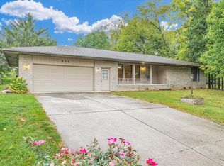 204 Valley Rd, Monticello, IL 61856