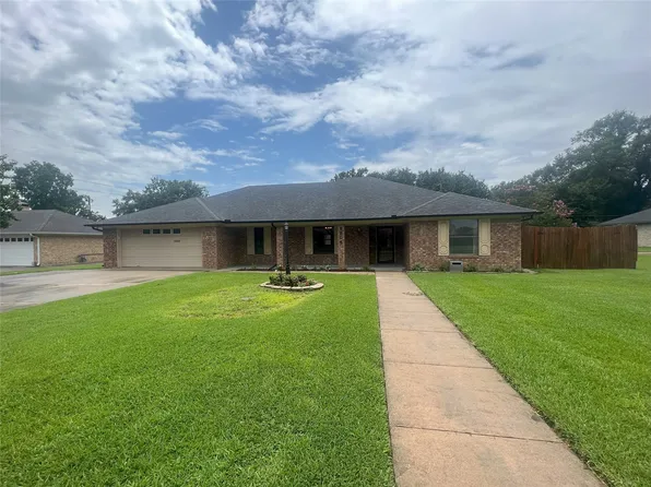 1605 Debbie St, Sulphur Springs, TX 75482