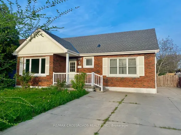 140 Gray Rd, Hamilton, ON L8G 3V2