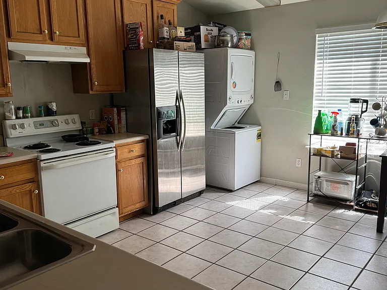 720 W Brevard St — Photo 2