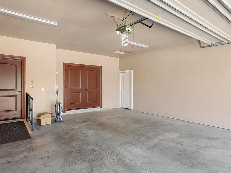 670 Sun Terrace Dr — Photo 22