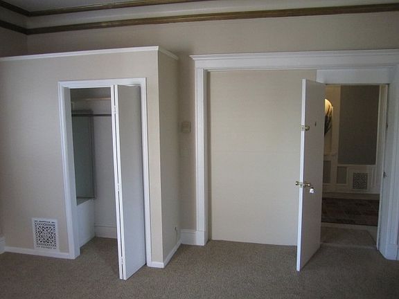 5th image of 1301 N High St APT 4