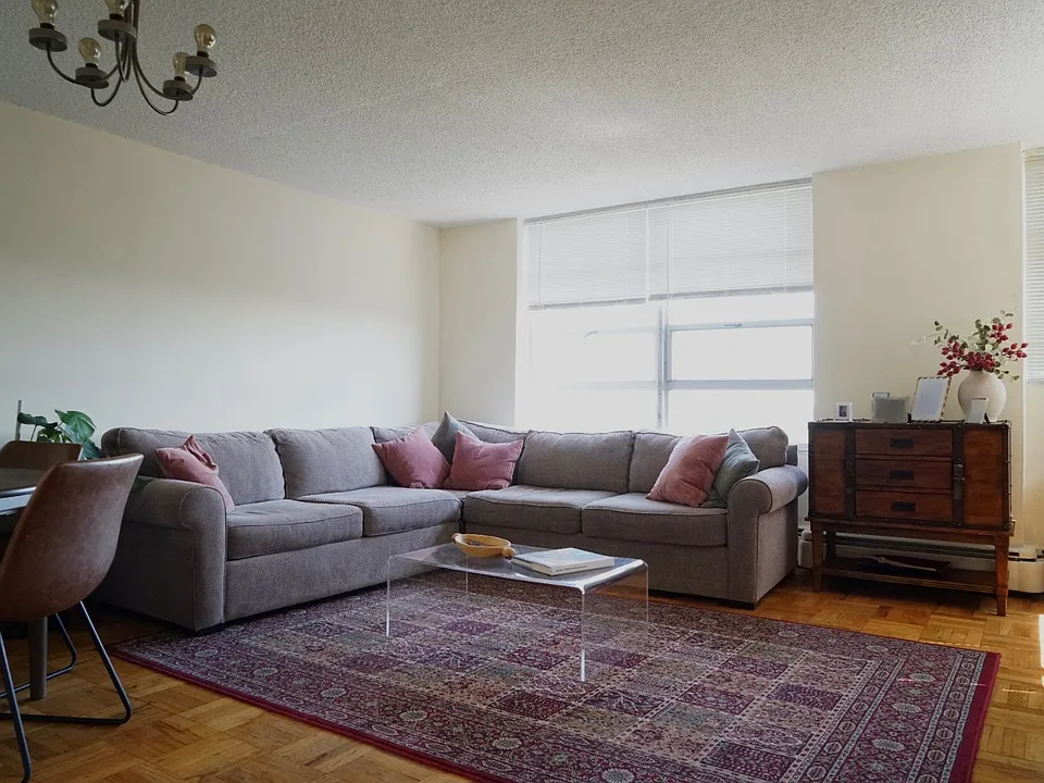 1030 E Lancaster Ave #1005