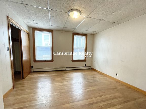 5th image of 5 Oswald St #2T