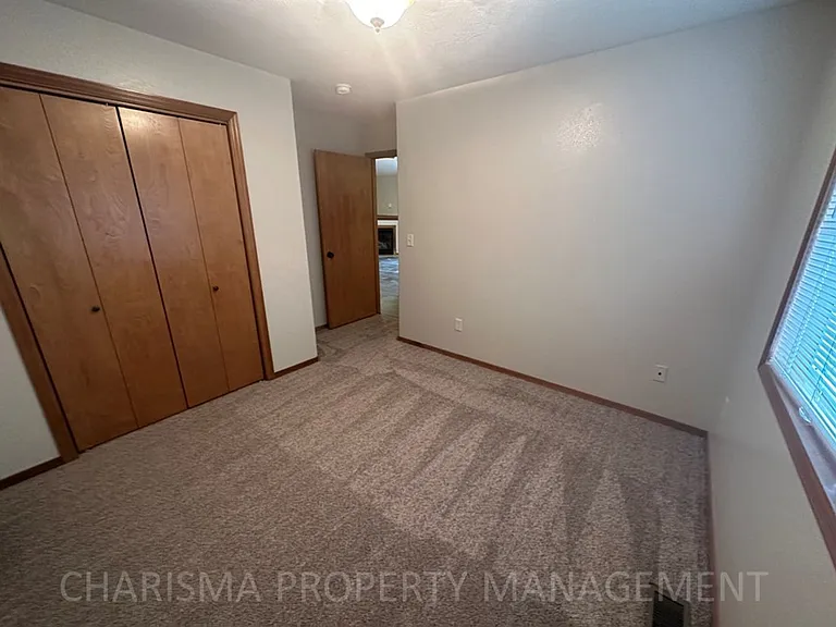 5505 W Rebecca St — Photo 22
