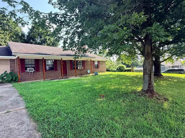 104 Puritan Cir, New Market, AL 35761