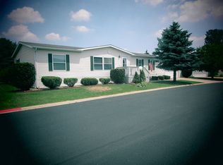 328 Mallard Ln, Sandwich, IL 60548