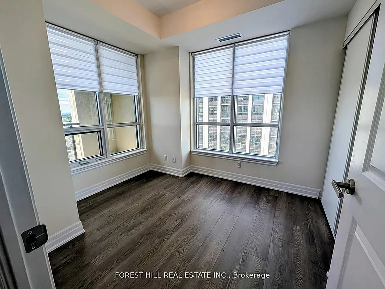 9075 Jane St #1909 — Photo 12