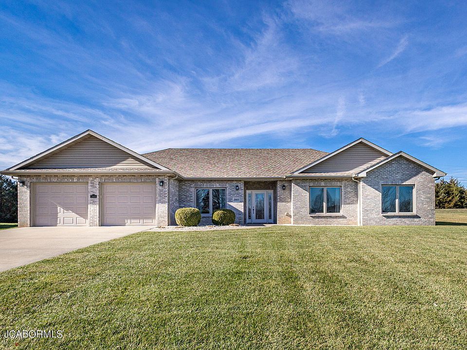 1st image of 2908 Cantaberry Dr