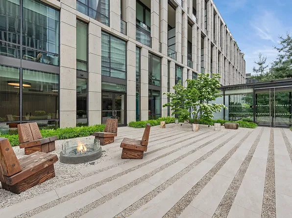 101 Warren Street image 15 of 19