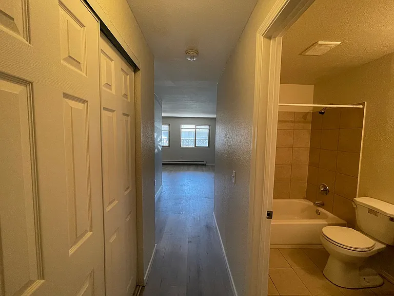 Skandi Villa in Edmonds | Boutique Apartments with Modern Touches | 1 MONTH FREE! — Photo 29