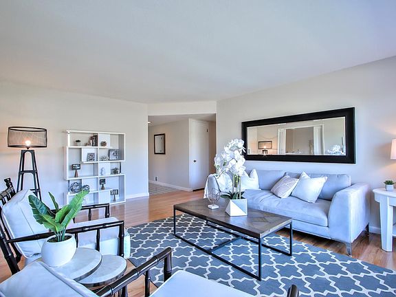 3rd image of 2634 Meridian Ave