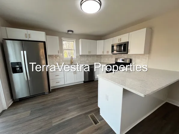 100 Jerrys Ave, Clayton, NJ 08312