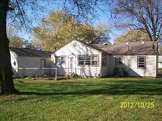 2nd image of 3608 N Linden St