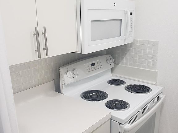 2nd image of 5995 Biscayne Blvd APT 701