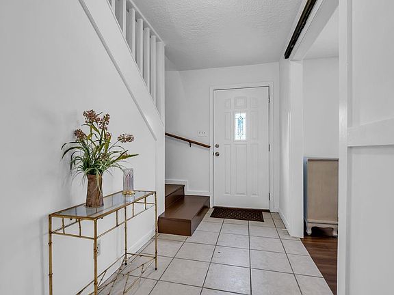 2nd image of 8910 Pine Shores Dr