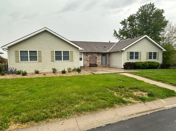 102 Wallingford Dr #B, Platte City, MO 64079