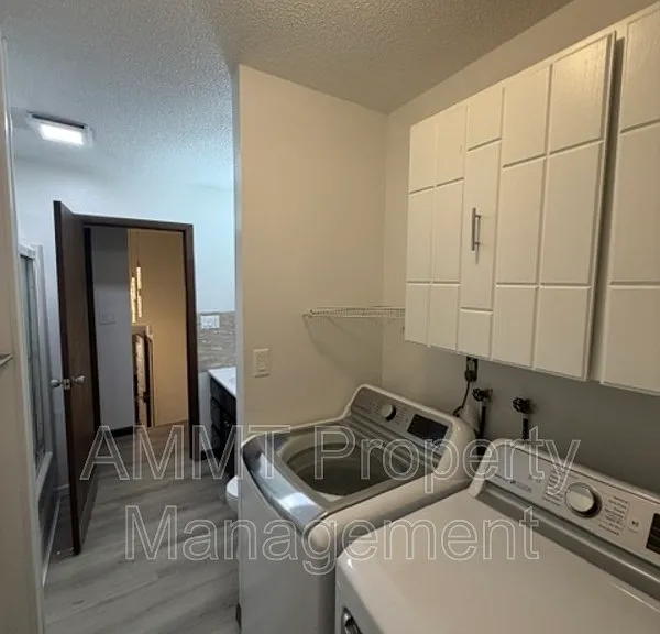 608 S Garnavillo St #2 — Photo 4