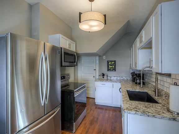 4th image of 3507 Dewey Ave #3507
