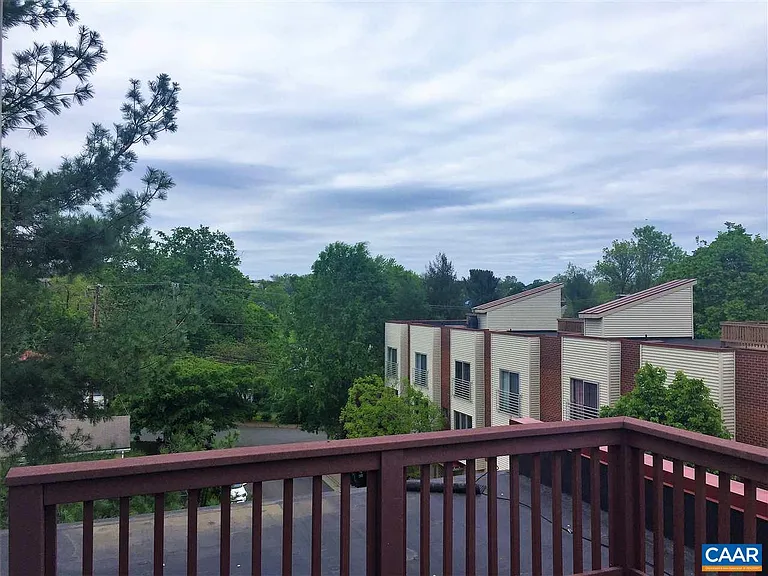 1013 Linden Ave #T — Photo 8