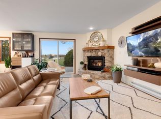 4064 Golf Valley Dr APT 2B, Sturgeon Bay, WI 54235